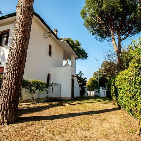 Agenzia Vear - Lido Di Volano Bagian luar foto