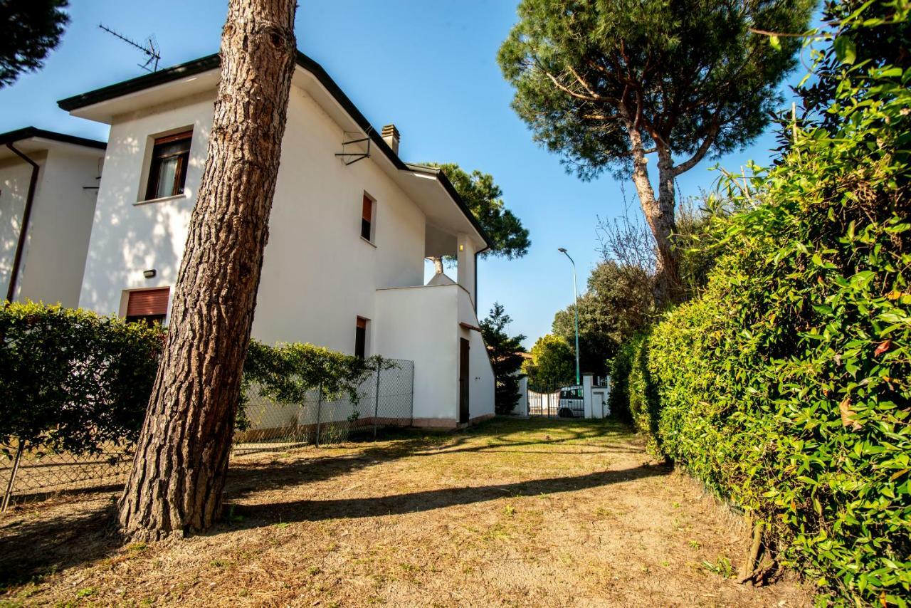 Agenzia Vear - Lido Di Volano Bagian luar foto