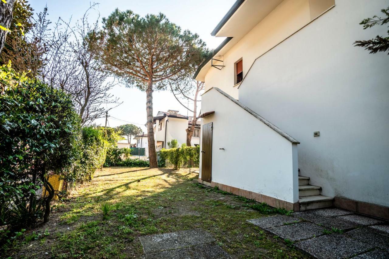Agenzia Vear - Lido Di Volano Bagian luar foto
