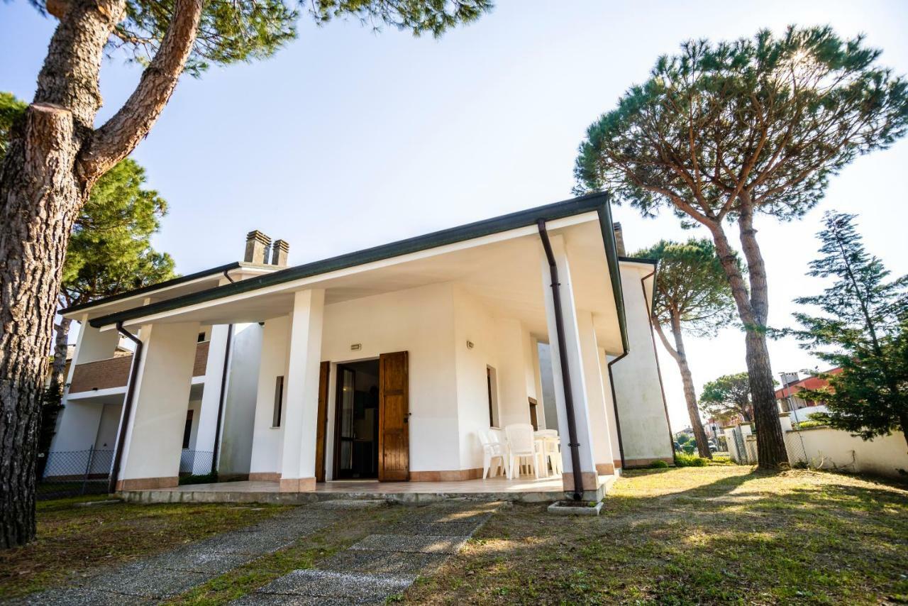 Agenzia Vear - Lido Di Volano Bagian luar foto