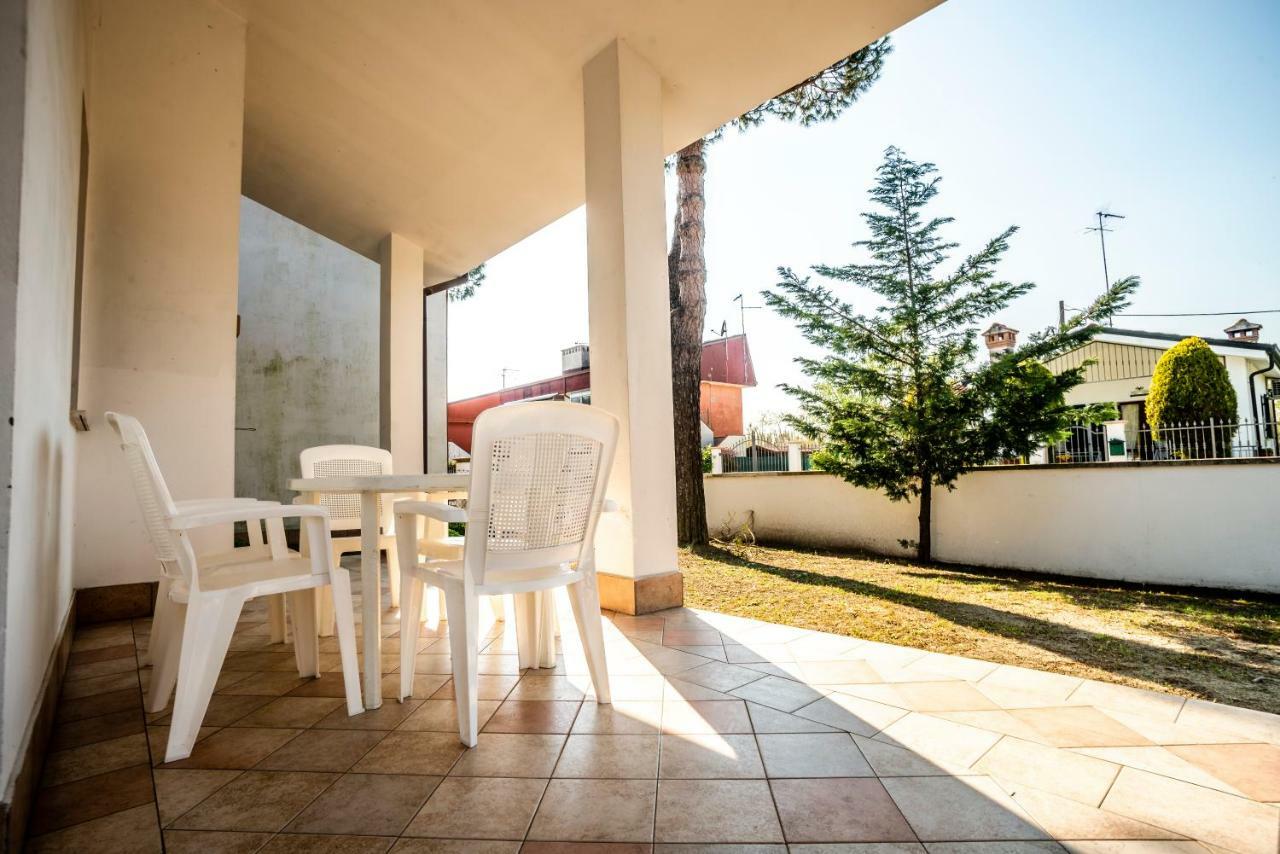 Agenzia Vear - Lido Di Volano Bagian luar foto