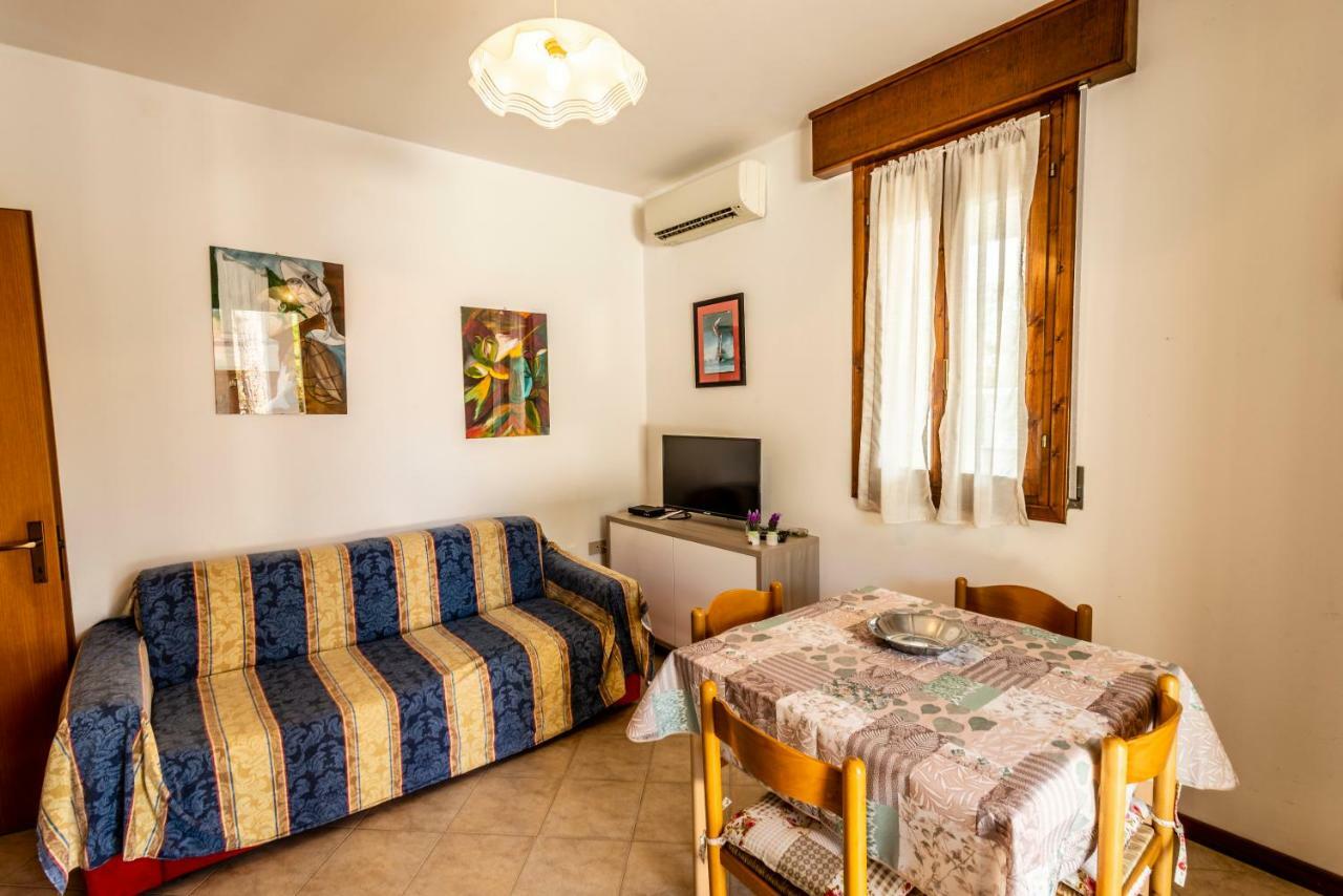 Agenzia Vear - Lido Di Volano Bagian luar foto
