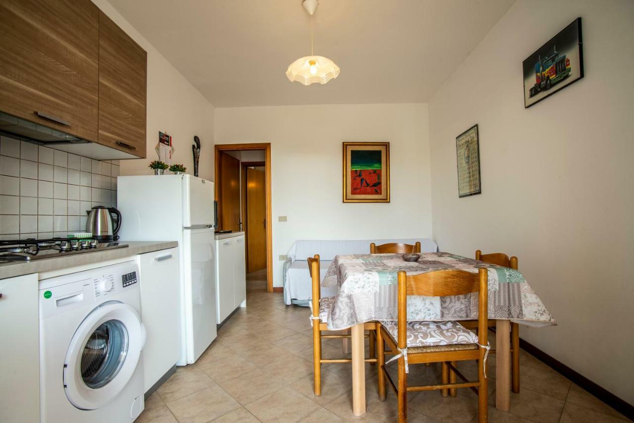 Agenzia Vear - Lido Di Volano Bagian luar foto